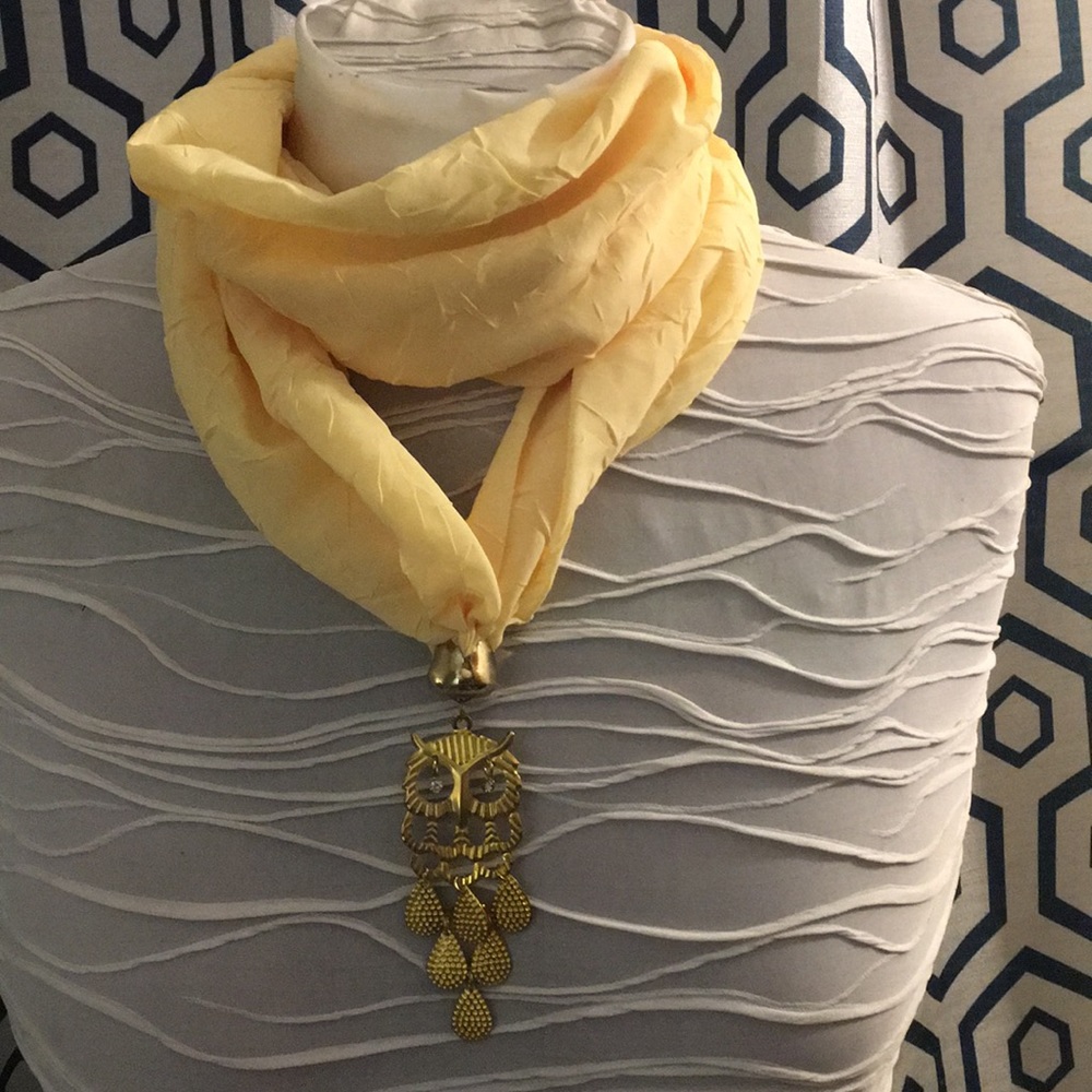 Scarf with owl pendent